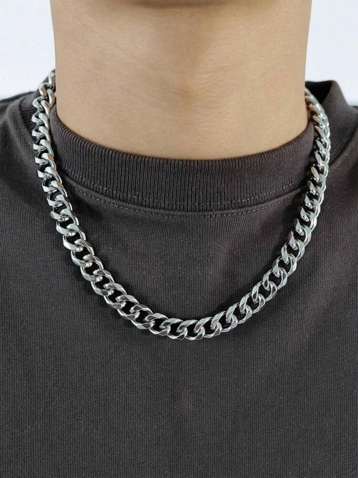Men's Gold Thick Chain Link Necklace (4.89) - Image 3