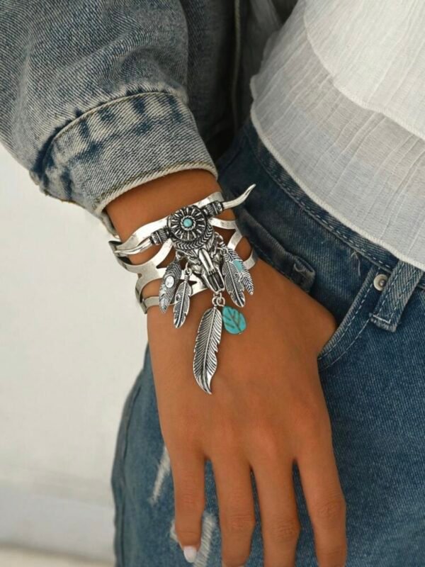 Bull Head Turquoise Western Bracelet For Women (4.94)