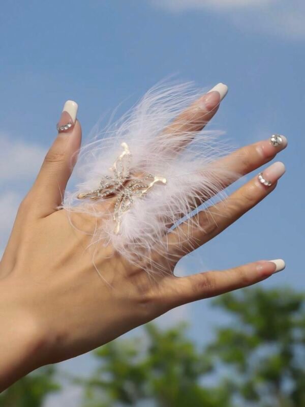 Angel Wings Butterfly Crystal & Feather Ring (4.94) - Image 4