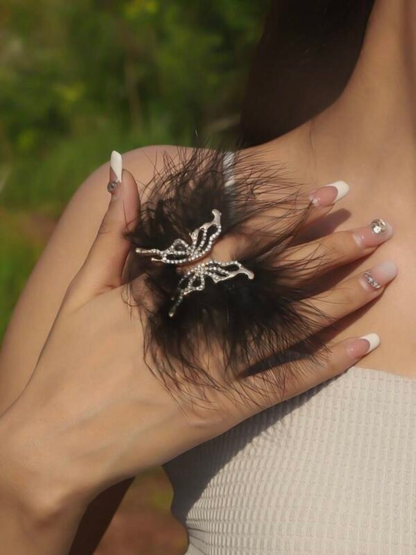 Angel Wings Butterfly Crystal & Feather Ring (4.94) - Image 6