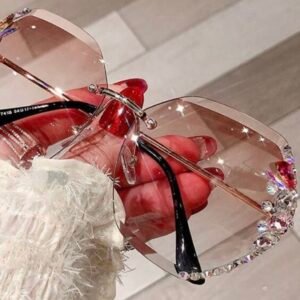Screenshot Rhinestone Glamorous Sun Glasses For Women (4.94)