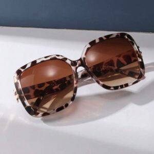 Screenshot Women's Leopard Vintage Oversized Boho Sunglasses (5.0)