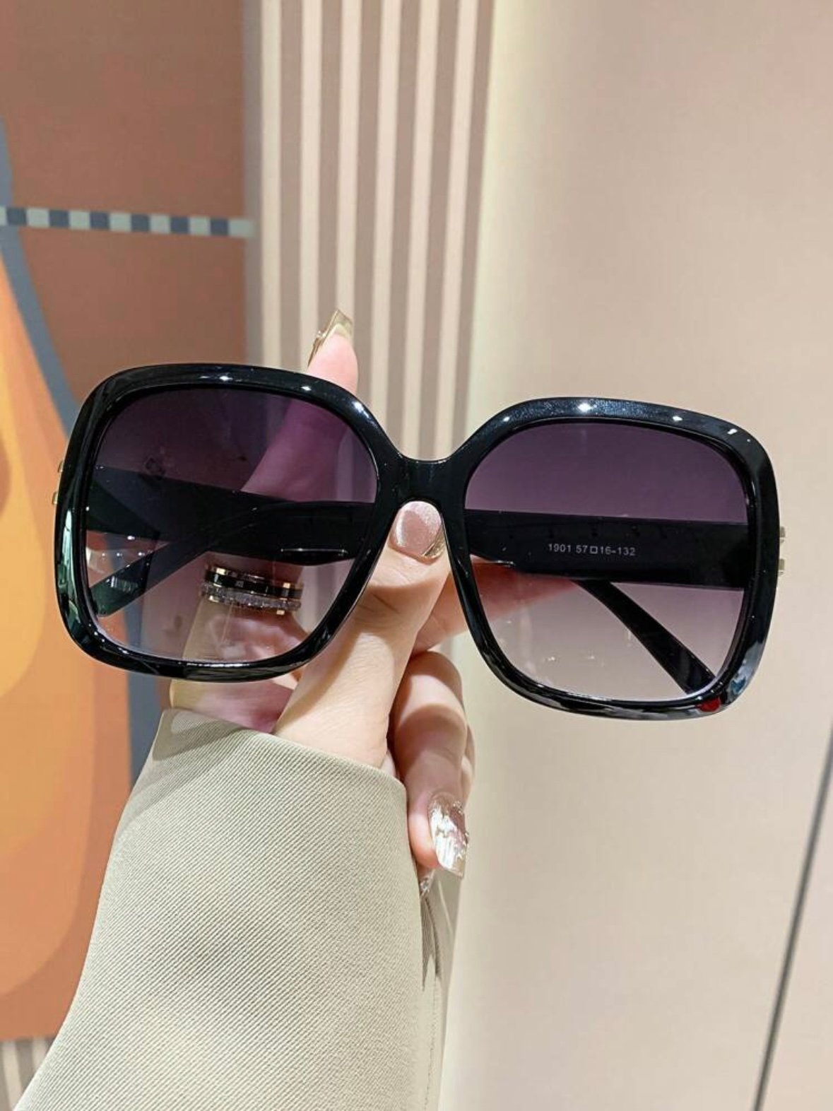 Women's Leopard Vintage Oversized Boho Sunglasses (5.0) - Image 6